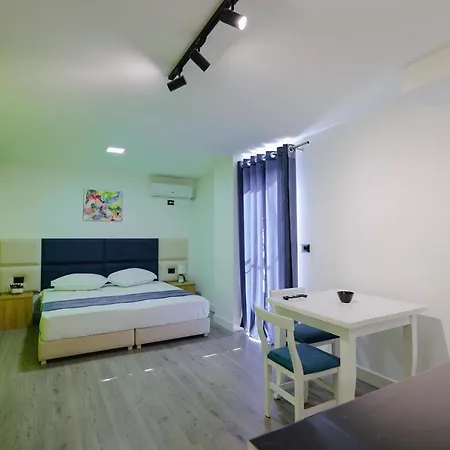 2e Apartment *